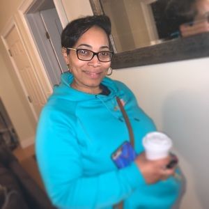 Meet your Posher, Raynell
